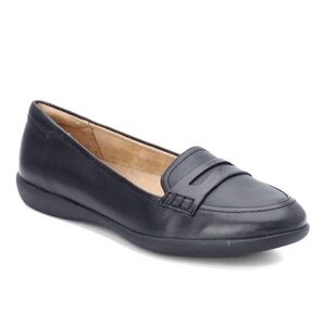 Naturalizer Finley Classic Black Leather Loafers for Women